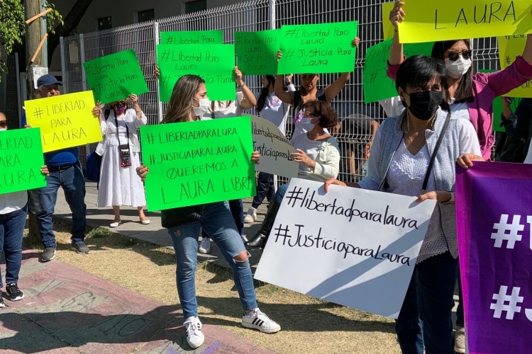 VAN POR AMPARO. En la protesta no sólo se pidió la libertad de Laura, sino indagar al directivo de Mega que presuntamente la acosó, pero esta última solicitud fue desechada. (Foto: Archivo NTR/JAM)